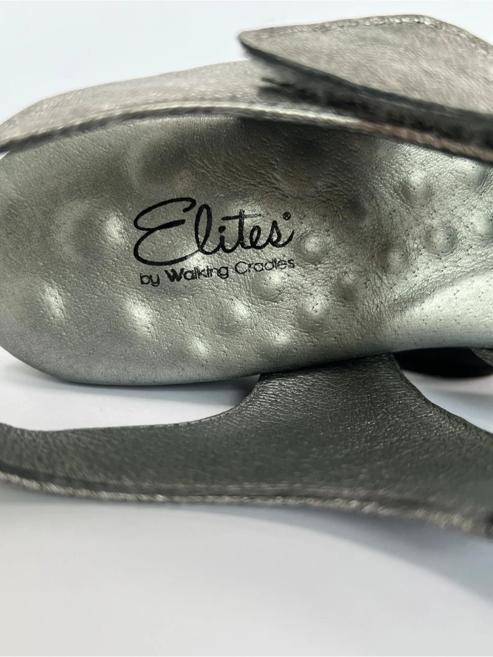 EUC! Elites by Walking Cradle Silver Sandals Size 10.5W